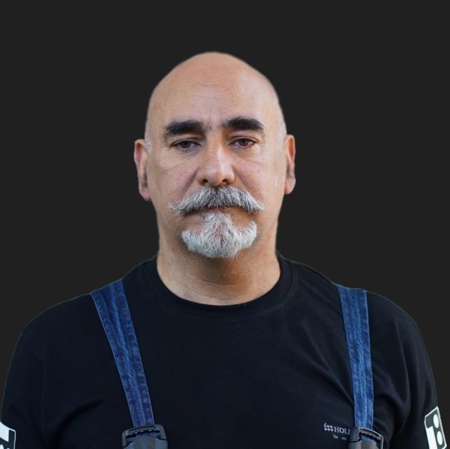 علی لقمانی